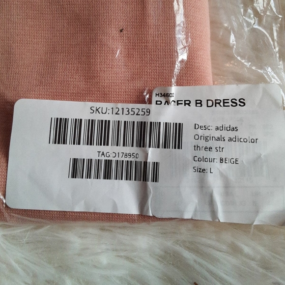 Adidas Racer B dress - Picture 7 of 9